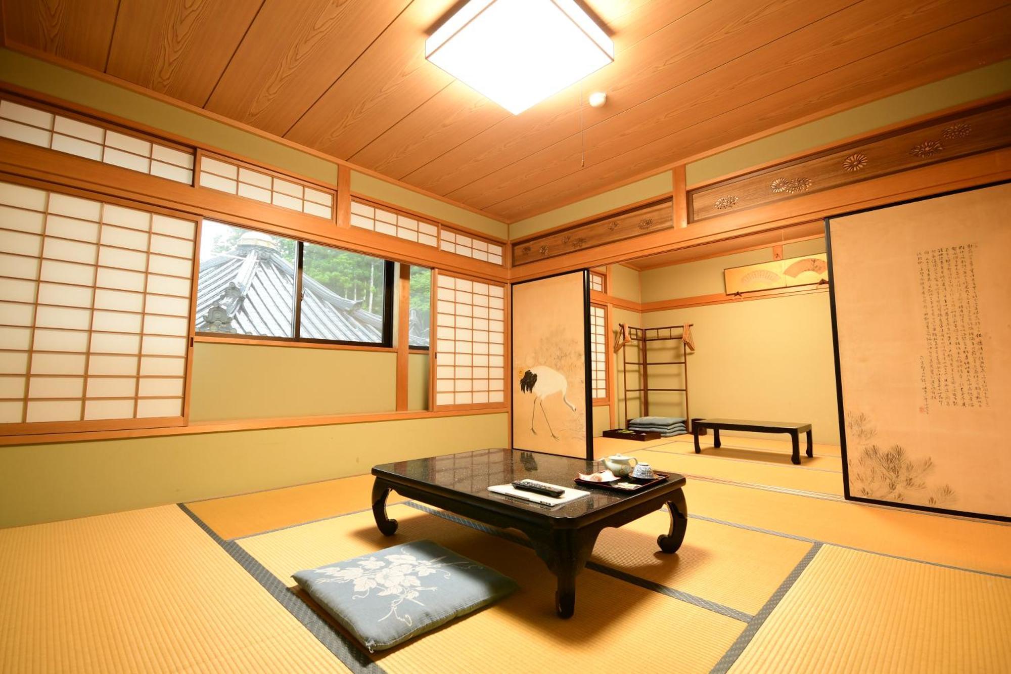 Koyasan Shukubo Fugenin Hotel Exterior photo